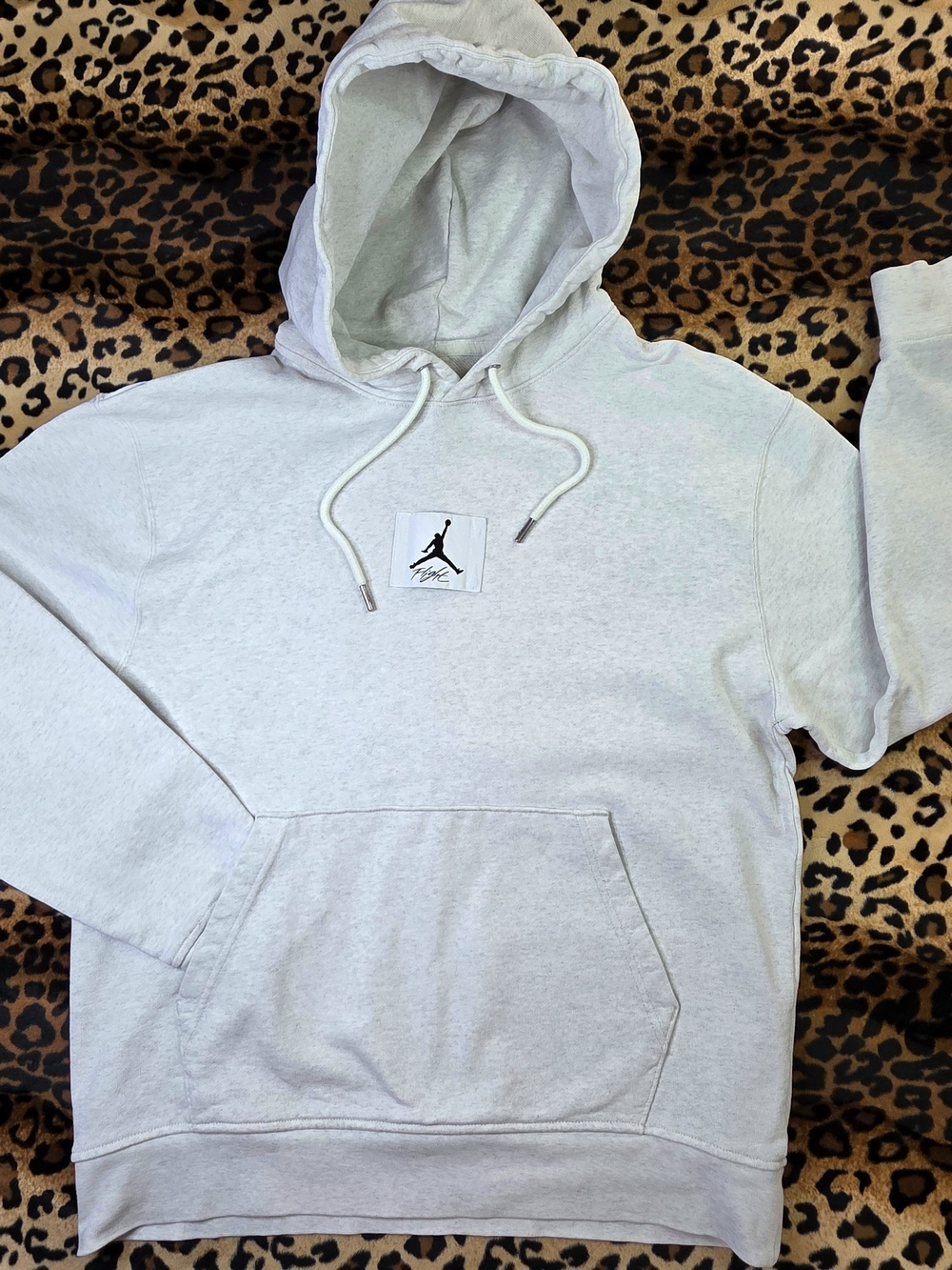 Jordan Light Gray Pullover Hoodie with Jumpman Patch-Size M
